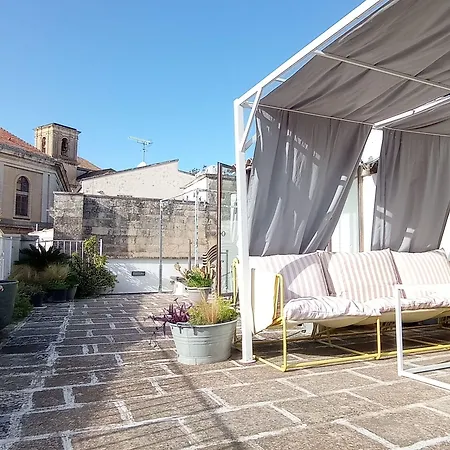 Palazzo Caminanti - 4* 레체